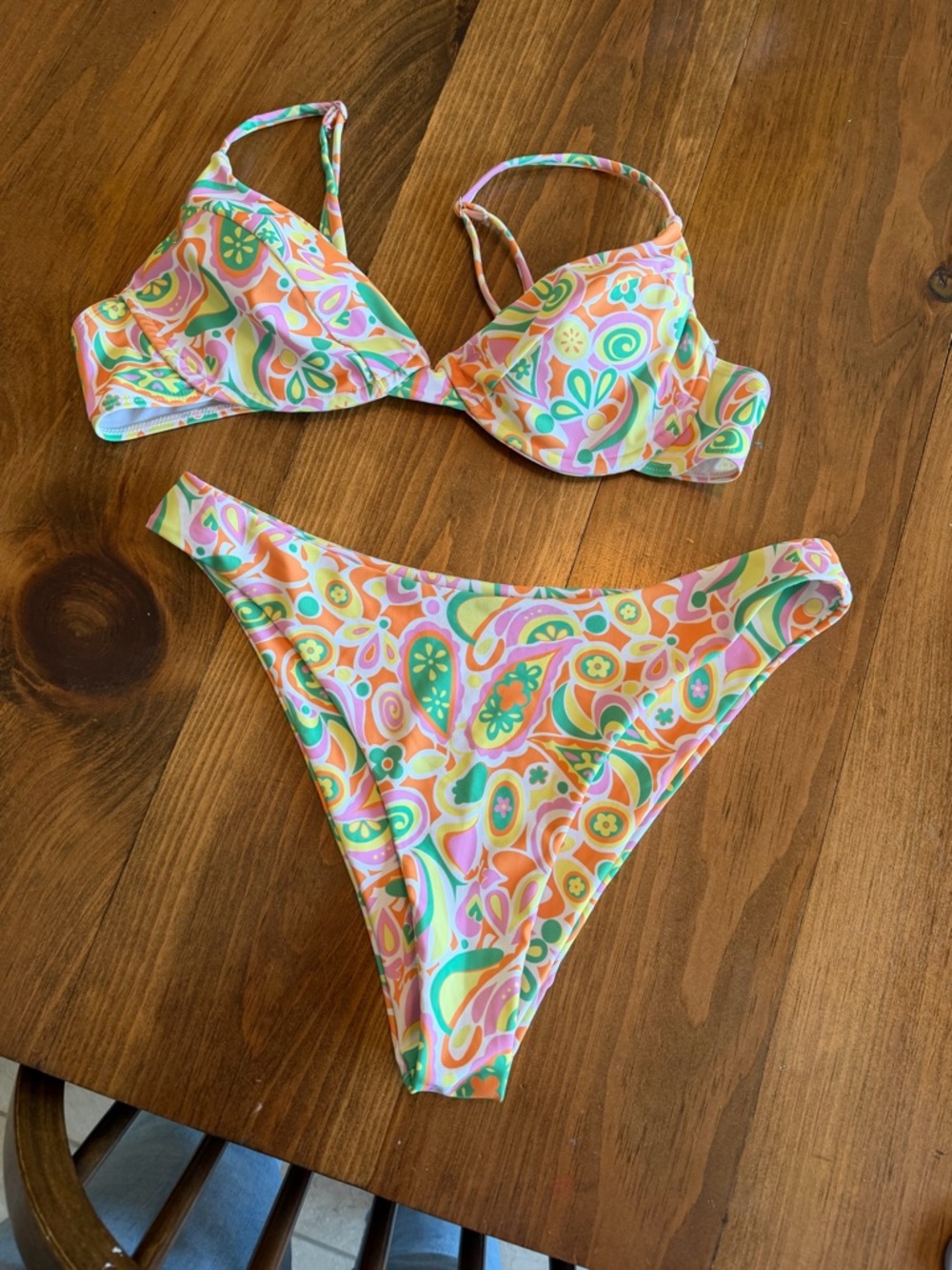 AURELLE BIKINI ladies XL perfect condition smoke pet free home